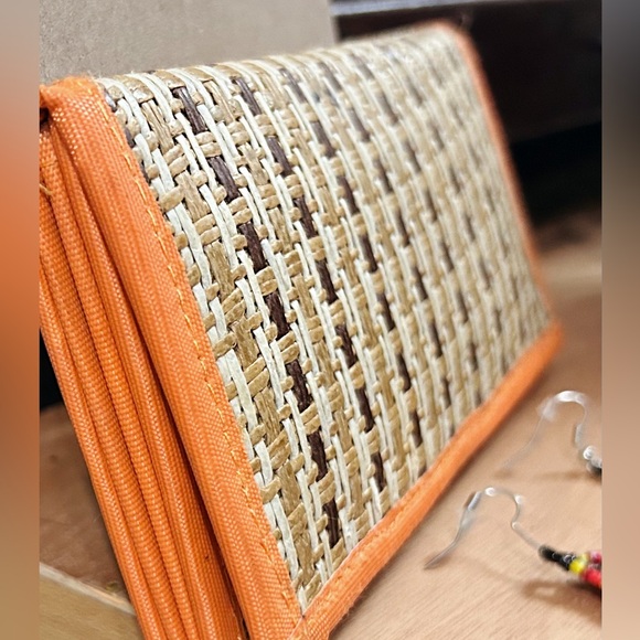 Colorful Native Beaded Earrings & Wallet Set - Picture 3 of 9